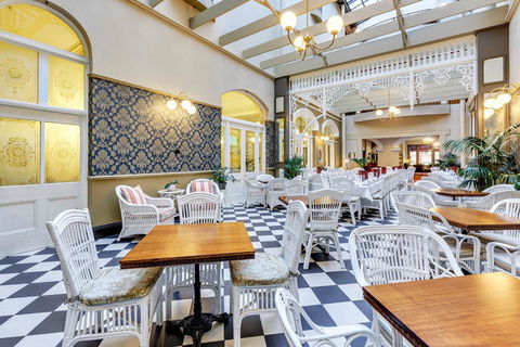 Hadley\'s Orient Hotel - Accommodation Rockhampton 1