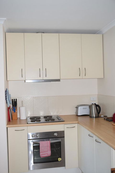 Anchorage Waterfront Retreat - Accommodation Rockhampton 2