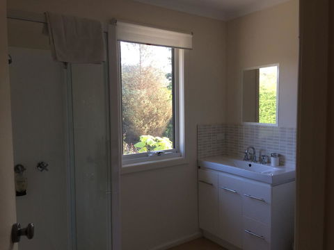 Anchorage Waterfront Retreat - Accommodation Rockhampton 30