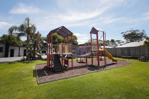 Georges Bay Apartments - Accommodation Rockhampton 41