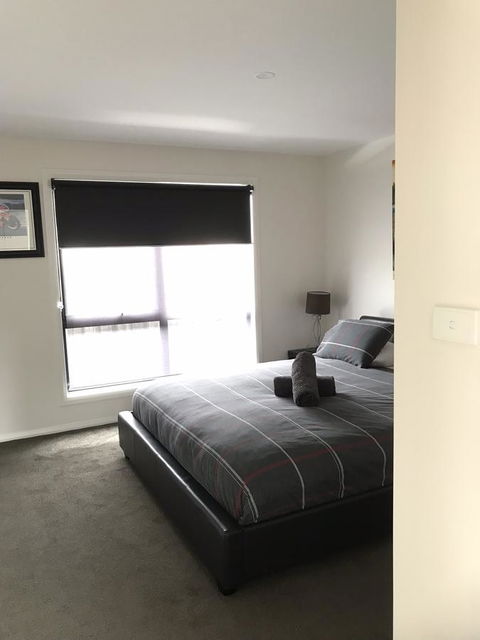 Georges Bay Apartments - Accommodation Rockhampton 5