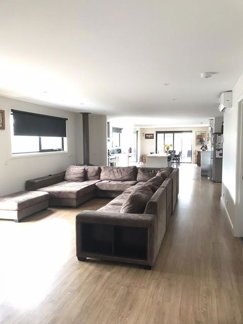 Georges Bay Apartments - Accommodation Rockhampton 9