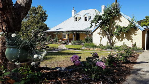 Orford's Sanda House B&B - Accommodation Rockhampton 6