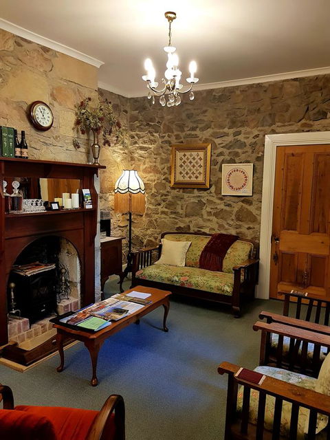 Orford's Sanda House B&B - Accommodation Rockhampton 11