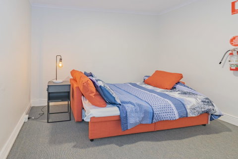 4 Bedroom House - Hobart CBD - Free Parking - Free WIFI - Accommodation Rockhampton 18