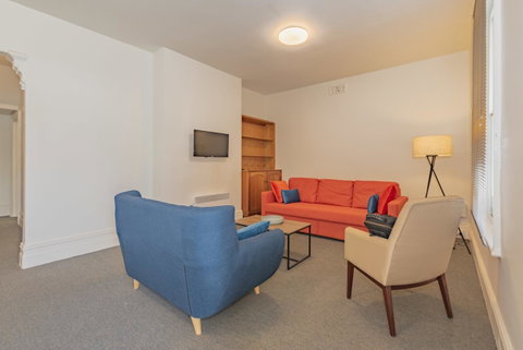 4 Bedroom House - Hobart CBD - Free Parking - Free WIFI - Accommodation Rockhampton 22