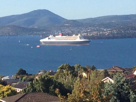 Million Dollar Views - Accommodation Rockhampton 9