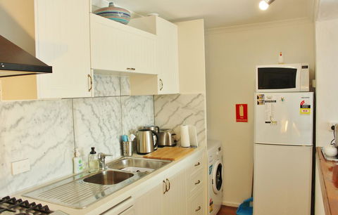 Million Dollar Views - Accommodation Rockhampton 36
