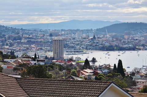 Million Dollar Views - Accommodation Rockhampton 35