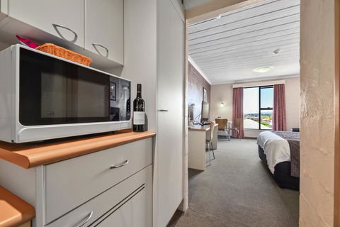 Balmoral On York - Accommodation Rockhampton 7