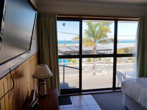 Blue Seas Holiday Villas - Accommodation Rockhampton 43