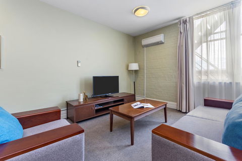 Launceston Central Apartment Hotel Official - Accommodation Rockhampton 14