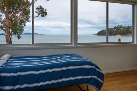 The Ultimate Beach House - Accommodation Rockhampton 7