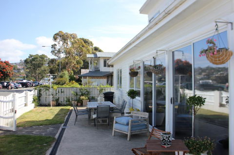 The Ultimate Beach House - Accommodation Rockhampton 11