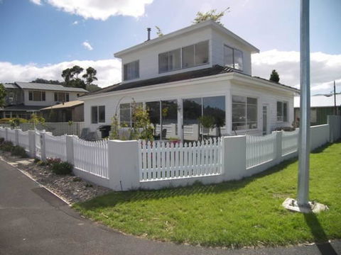 The Ultimate Beach House - Accommodation Rockhampton 10