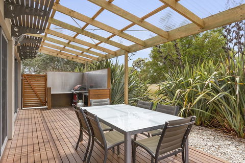 170 Hazards View Drive - Unit 2 - Accommodation Rockhampton 12