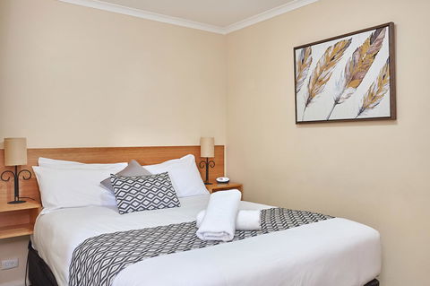 Elphin Serviced Apartments - Accommodation Rockhampton 4