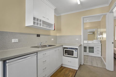 Elphin Serviced Apartments - Accommodation Rockhampton 39