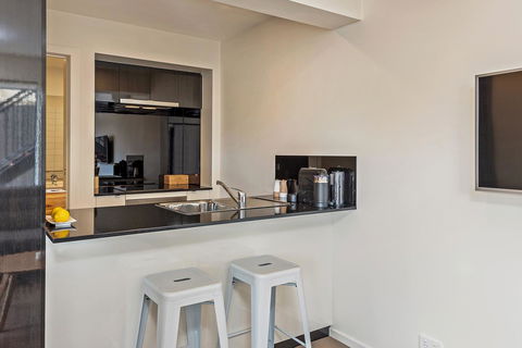 110 Hampden Apartments - Accommodation Rockhampton 5