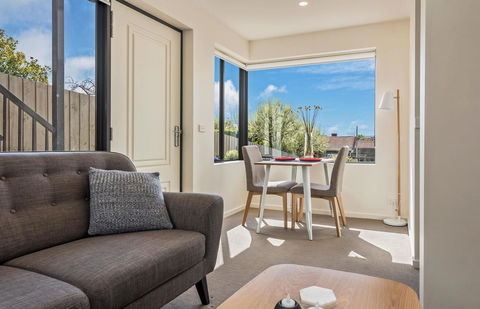 110 Hampden Apartments - Accommodation Rockhampton 2