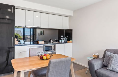 110 Hampden Apartments - Accommodation Rockhampton 9