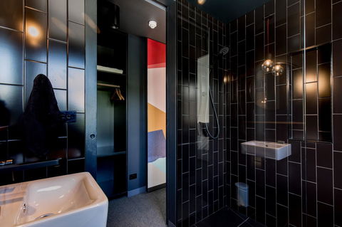 105 Mac Unique Apartments - Accommodation Rockhampton 14