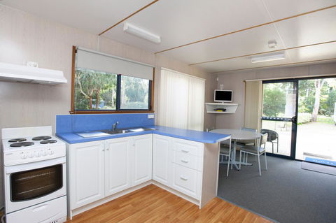 Seven Mile Beach Cabin And Caravan Park - Accommodation Rockhampton 8