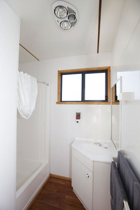 Seven Mile Beach Cabin And Caravan Park - Accommodation Rockhampton 17
