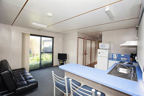 Seven Mile Beach Cabin And Caravan Park - Accommodation Rockhampton 13