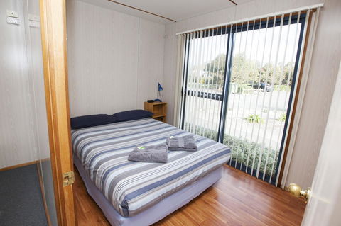 Seven Mile Beach Cabin And Caravan Park - Accommodation Rockhampton 7