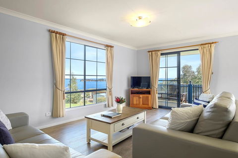 Omaroo Cottage Bruny Island - Accommodation Rockhampton 1