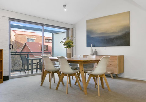 Sullivans Cove Apartments - Accommodation Rockhampton 0
