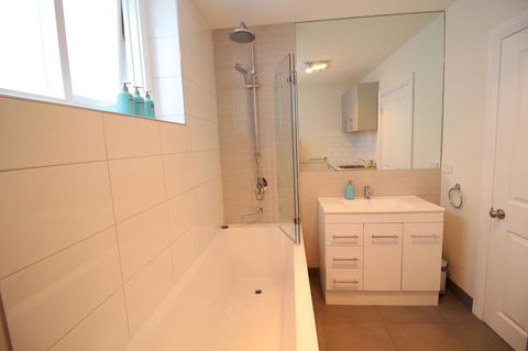 Trinity Hill Apartments - Accommodation Rockhampton 22