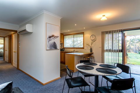 Acton Park Holiday Units - Accommodation Rockhampton 3