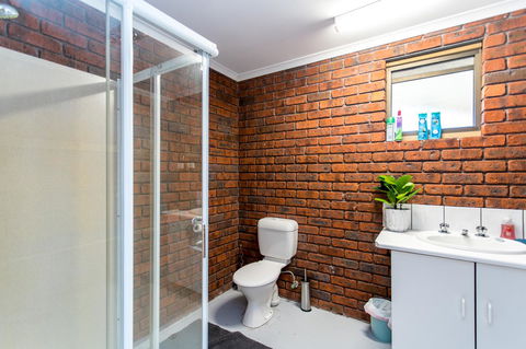 Acton Park Holiday Units - Accommodation Rockhampton 14
