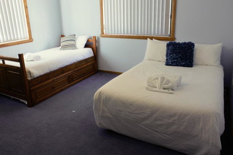 Mermaids Of Bicheno - Accommodation Rockhampton 8
