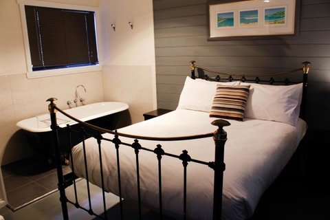 Mermaids Of Bicheno - Accommodation Rockhampton 7
