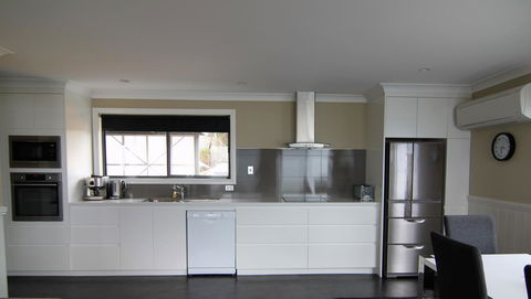 SEA EAGLE COTTAGE Amazing Views Of Bay Of Fires - Accommodation Rockhampton 7