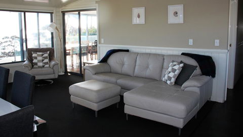 SEA EAGLE COTTAGE Amazing Views Of Bay Of Fires - Accommodation Rockhampton 5