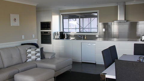 SEA EAGLE COTTAGE Amazing Views Of Bay Of Fires - Accommodation Rockhampton 23
