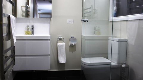 SEA EAGLE COTTAGE Amazing Views Of Bay Of Fires - Accommodation Rockhampton 9