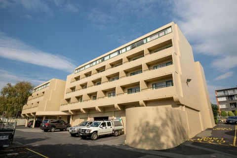 St Ives Apartments - Accommodation Rockhampton 3