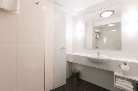 St Ives Apartments - Accommodation Rockhampton 5