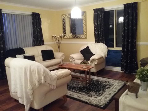 Robin\'s Nest B&B - Accommodation Rockhampton 2