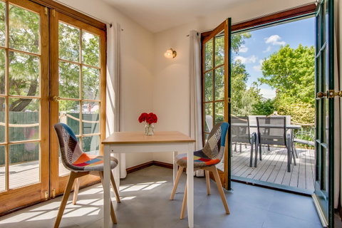 Rosehaven Cottage - Accommodation Rockhampton 1