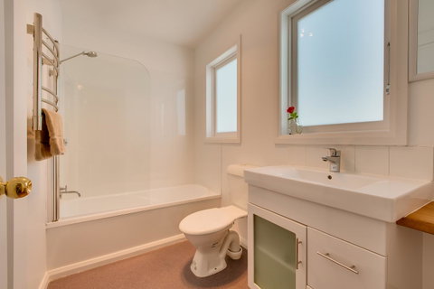 Rosehaven Cottage - Accommodation Rockhampton 16