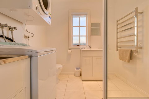 Rosehaven Cottage - Accommodation Rockhampton 15