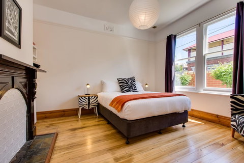 Rosehaven Cottage - Accommodation Rockhampton 3