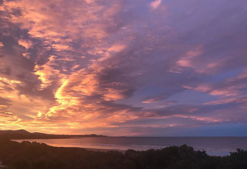 Amare Beachside Luxury - Accommodation Rockhampton 4