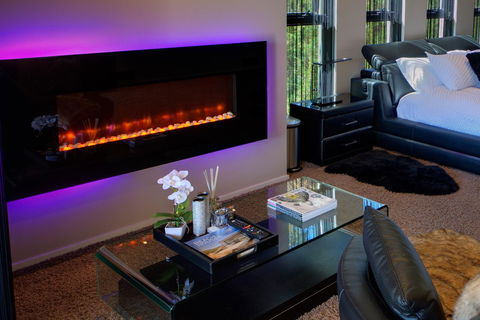 Amare Beachside Luxury - Accommodation Rockhampton 0